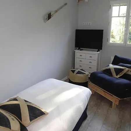 House In Normandy With Sauna & Coastal Charm Ferienhaus *